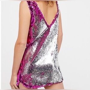 🅽🅴🆆 𝓕𝓻𝓮𝓮 𝓟𝓮𝓸𝓹𝓵𝓮 pink/silver sequin mini dress, size Small